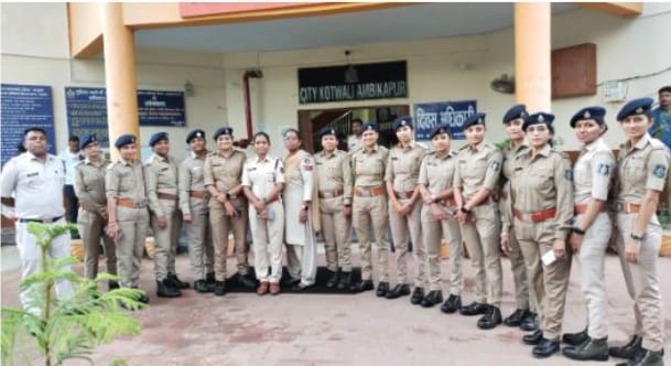 सरगुजा माटी की महक व संस्कृति तथा रहन-सहन को करीब से समझने गुजरात की 15 सदस्यीय महिला पुलिस टीम गहन अध्ययन पर पहुंची